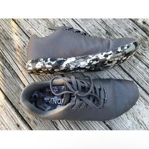 NoBull Wild Granite Gray Camo Trainers Crossfit Shoes Men’s 7/Women’s 8.5 Flaws